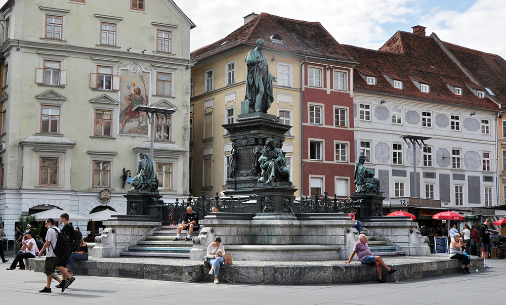 Hauptplatz Graz, Erzherzog-Johann-Brunnendenkmal